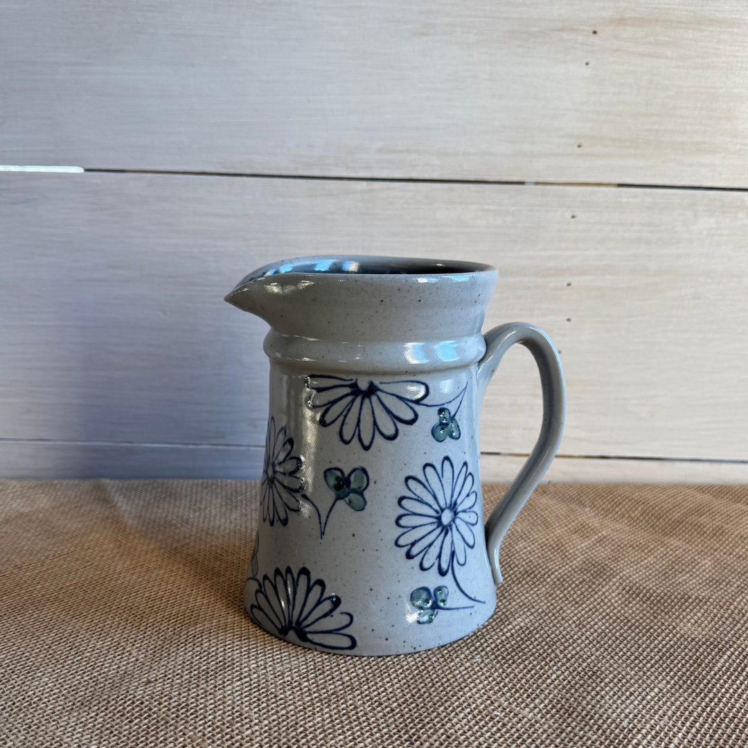 PRE-ORDER Classic Pitcher- Daisy
