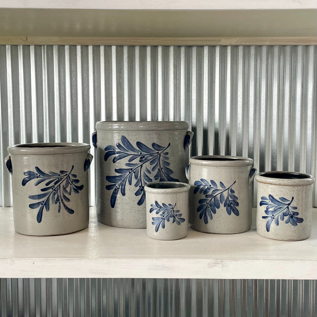 1 1/2 Pint Crock- Teaberry