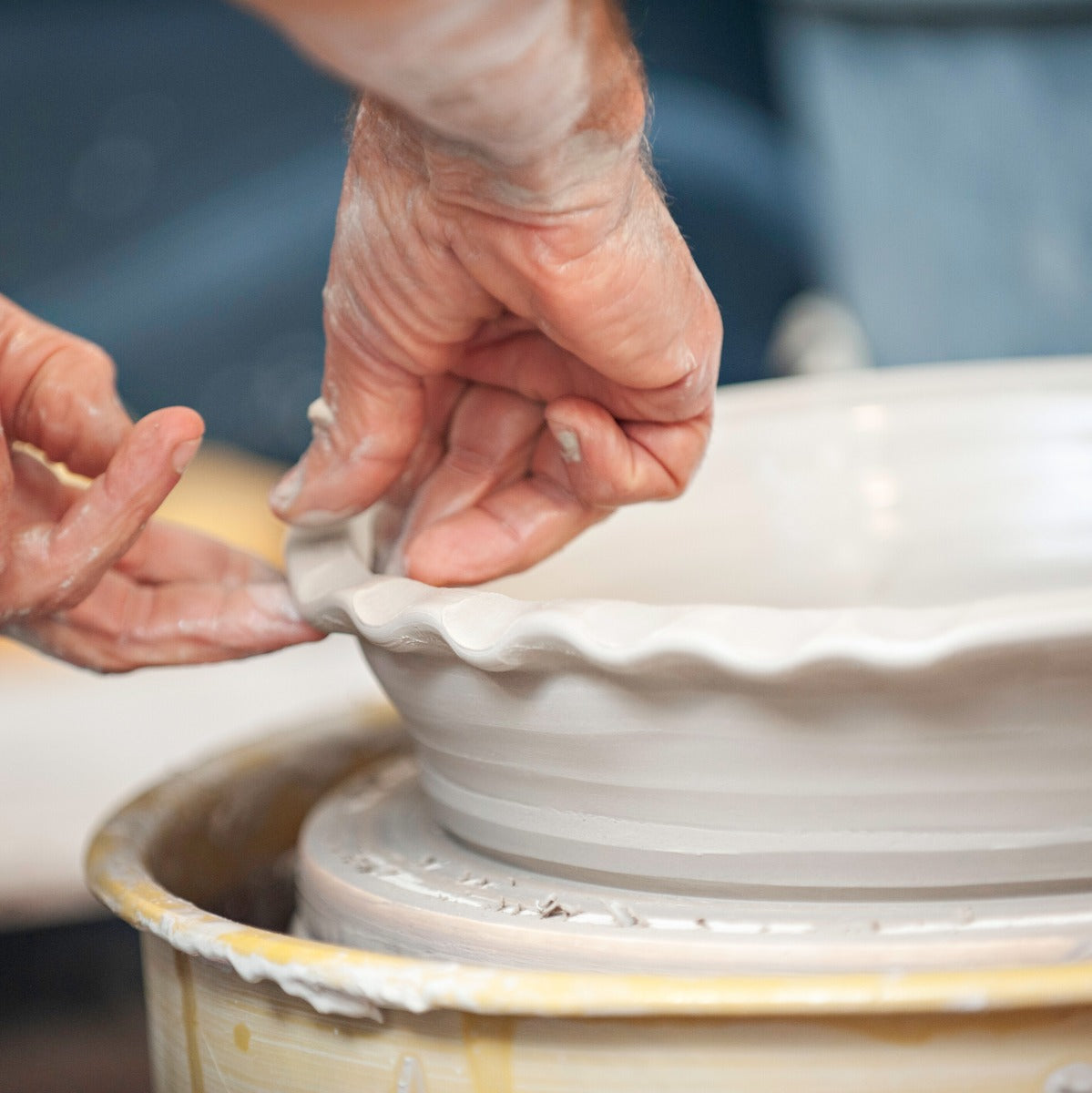 Farmhouse Ridges Pie Plate - Drift White