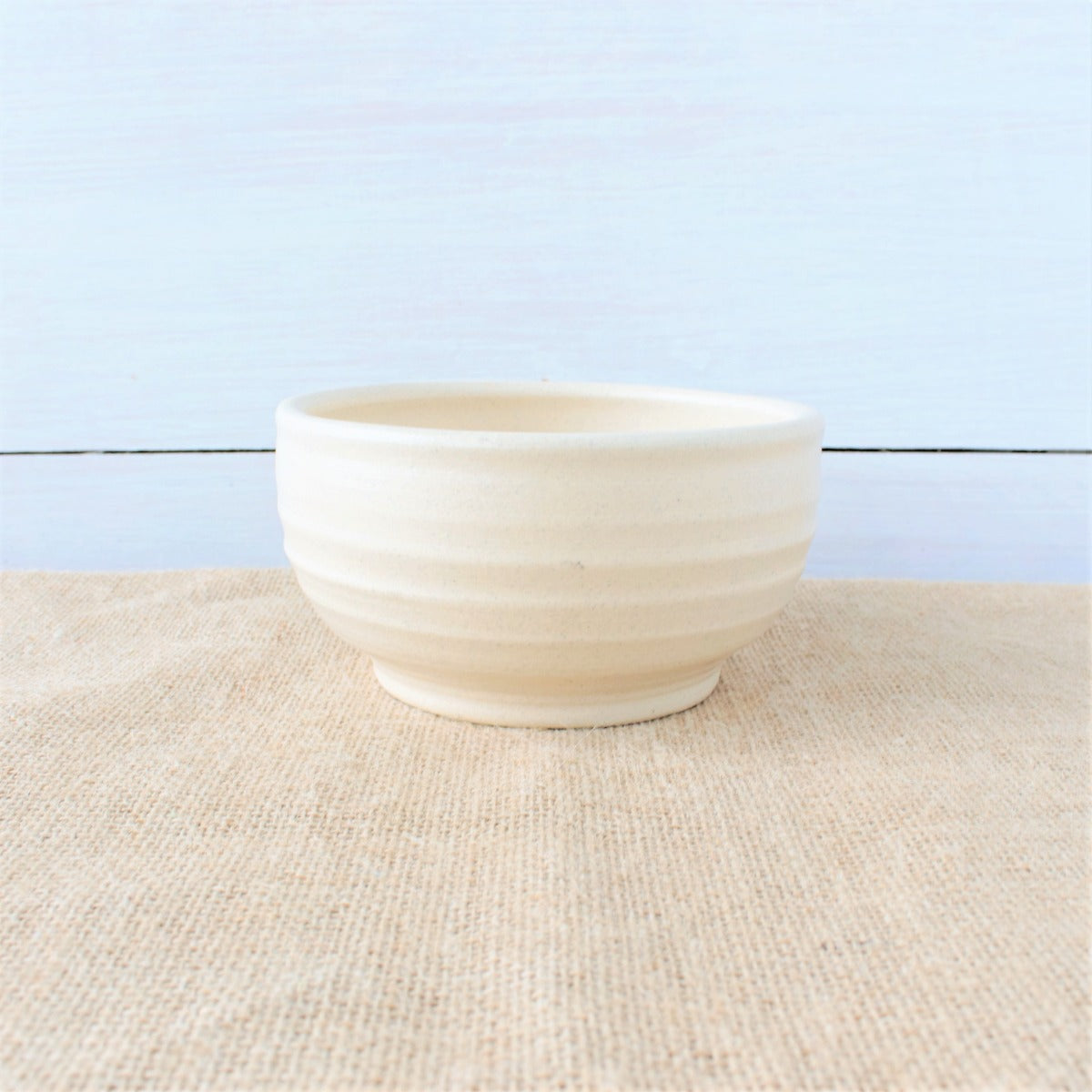 Farmhouse Ridges Salad Bowl- Drift White